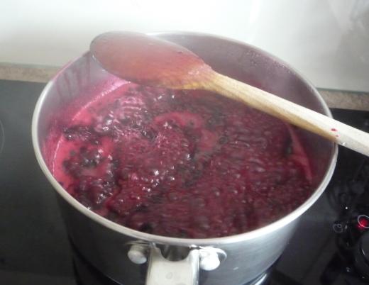 Blackcurrants on a rolling boil